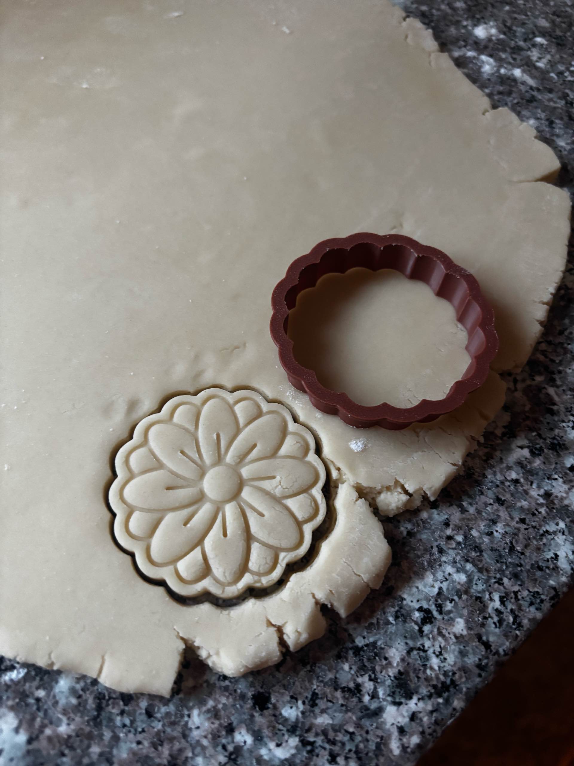 قالب و مهر بیسکویت و شیرینی طرح گل کد 226 - Image 4